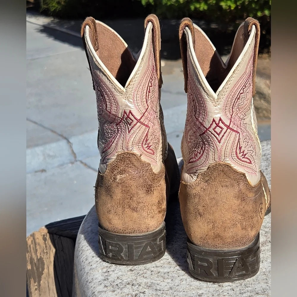 Ariat Kid's Double Kicker Sz 13 Western Boot Broad Square Toe Pink Tan Pull On